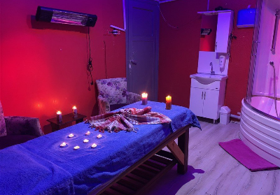 Traditional massage parlor. Массаж Стамбул. Массажный салон Эскишехир. Истанбул Spa Salon. Массаж Стамбул комната.